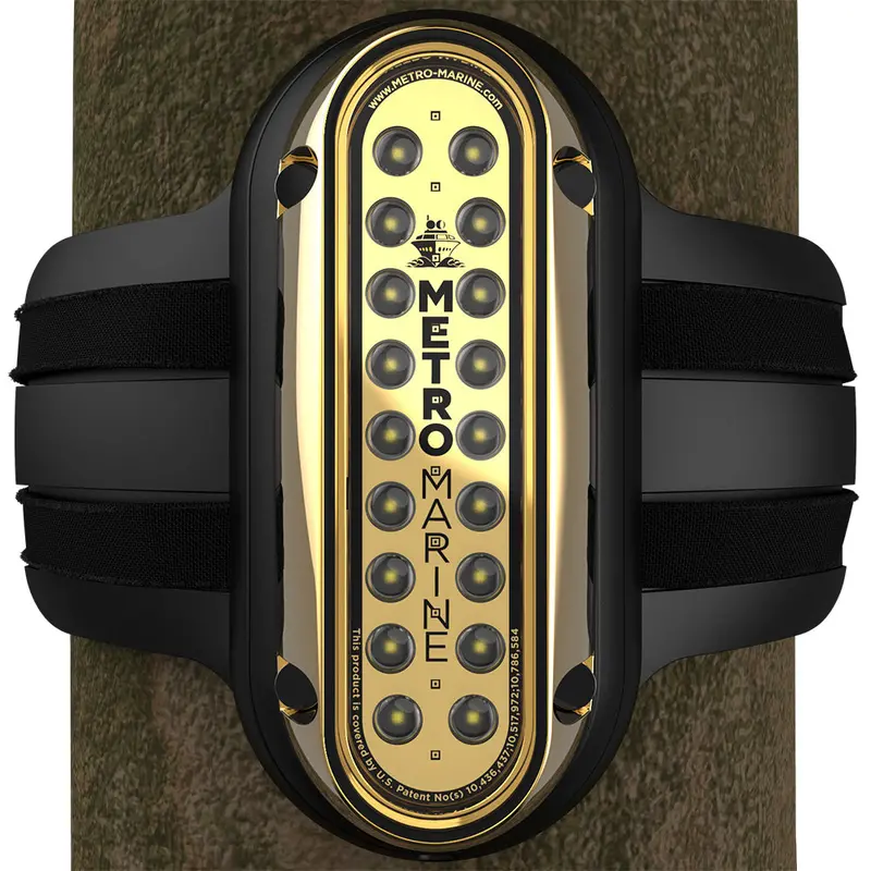 Metro Marine High-Output Vertical Piling Mount Light W/Intelligent Monochromatic Leds - White, 90 Beam [F-Pme1-V-W3-90] 1