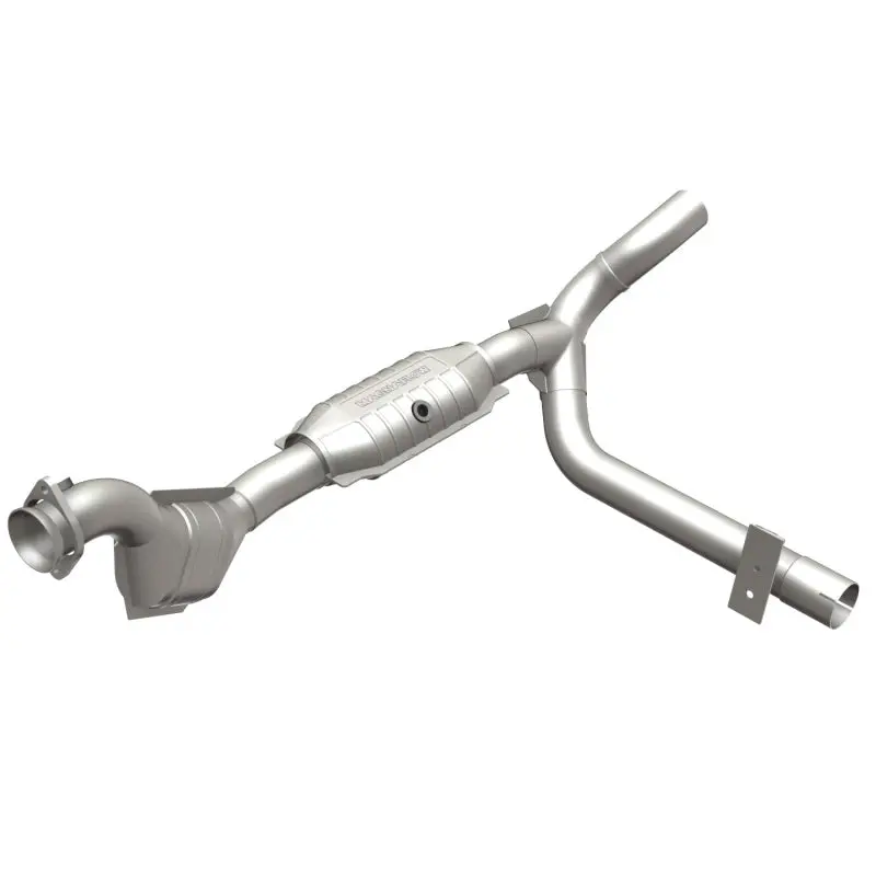 Magnaflow Direct-Fit Catalytic Converter For 2001+ Ford Trucks With 4.6L V8 Engine 1